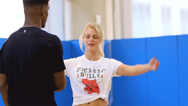 erin-jimmy-hug.gif